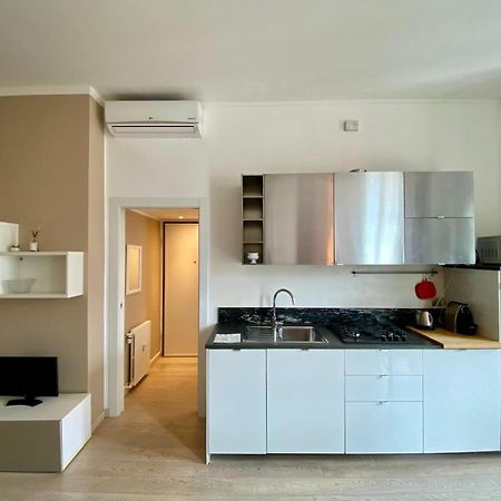 Piazzale Susa Bright Flat Con Veranda Milánó Kültér fotó