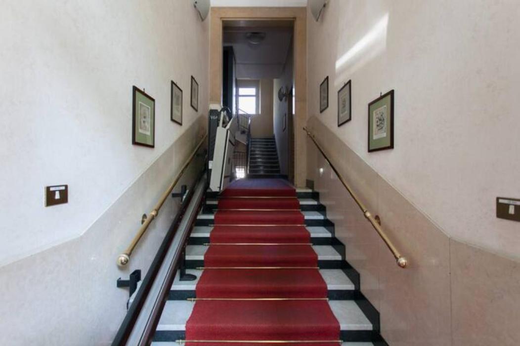 Piazzale Susa Bright Flat Con Veranda Milánó Kültér fotó