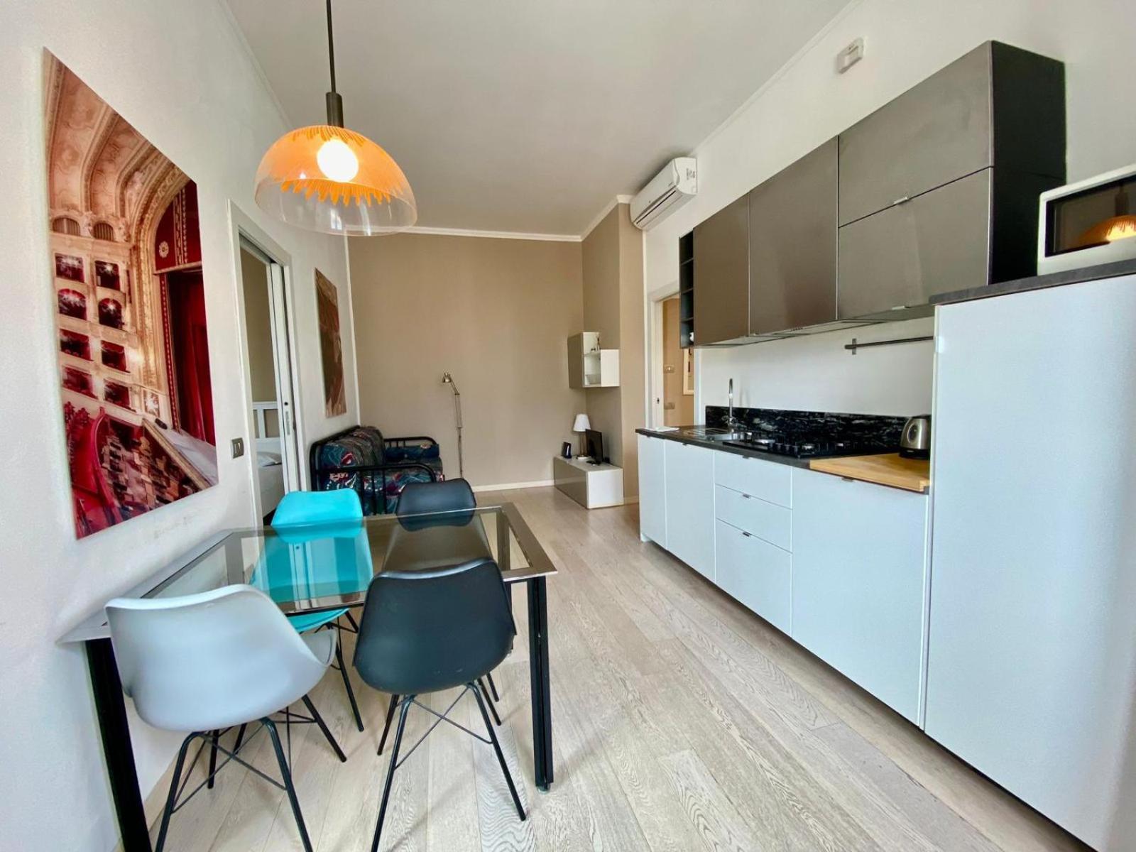 Piazzale Susa Bright Flat Con Veranda Milánó Kültér fotó