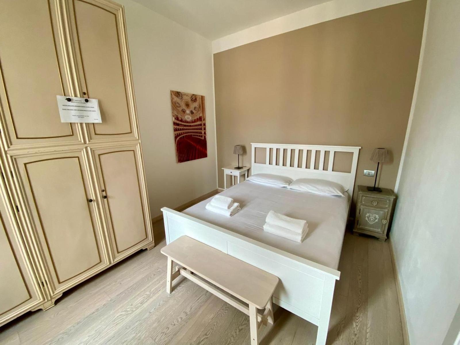 Piazzale Susa Bright Flat Con Veranda Milánó Kültér fotó