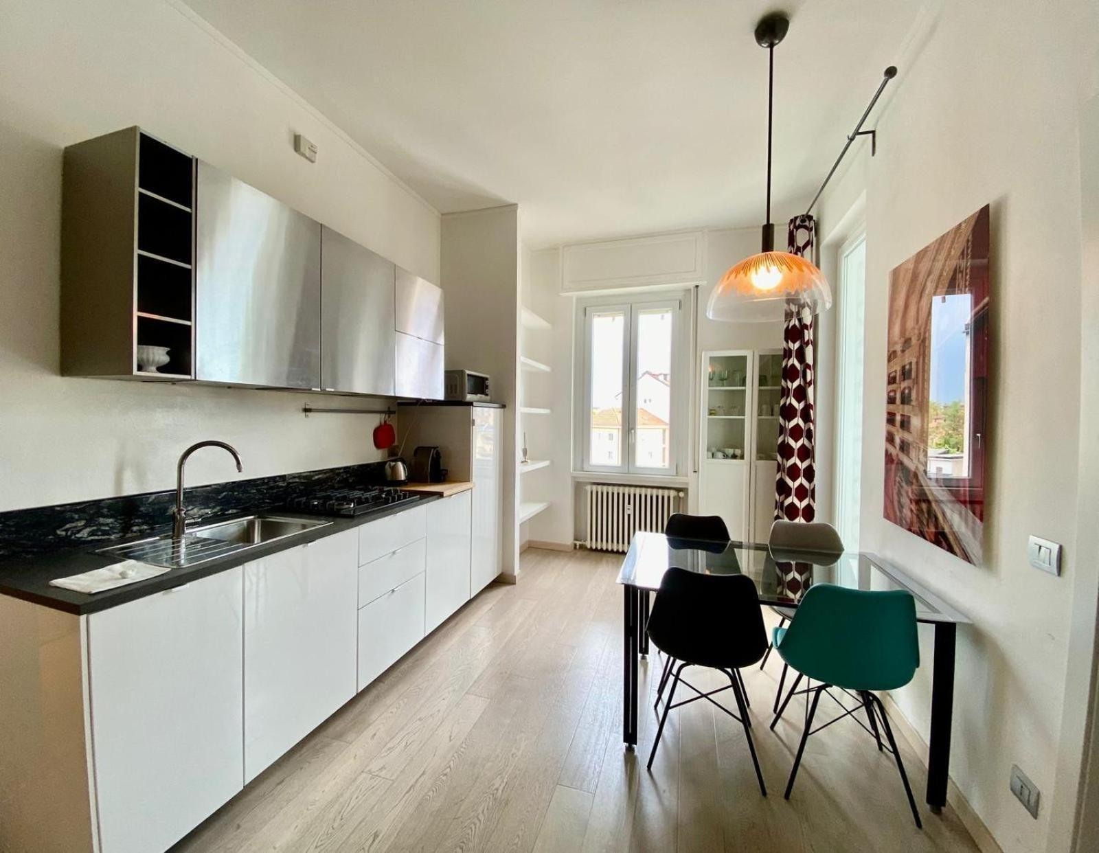 Piazzale Susa Bright Flat Con Veranda Milánó Kültér fotó