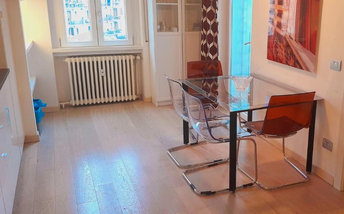 Piazzale Susa Bright Flat Con Veranda Milánó Kültér fotó